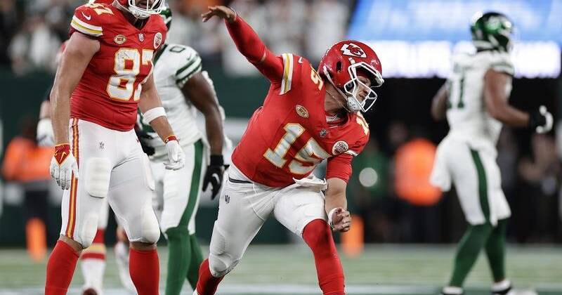 Patrick Mahomes, Chiefs withstand rally by Zach Wilson, Jets to